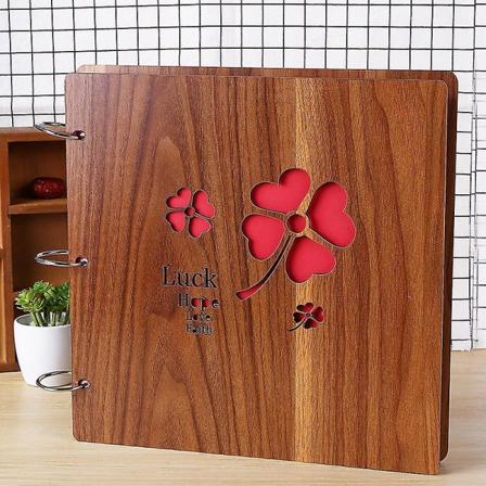 Valokuva-albumi Scrapbook 12x12 tuumaa Puinen Diy-albumi 60 sivulla Lahja ystävänpäivälle Äitienpäivälle Vuosipäivälle(Clover)