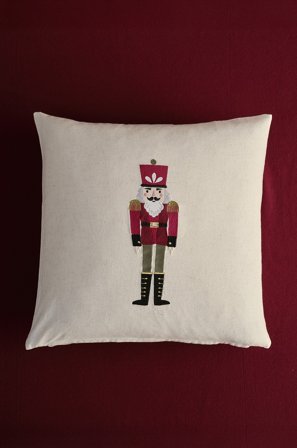 Jotex - Putetrekk 50x50 Cm multi - NÖTKNÄPPARE - Kjøp Pynteputer & trekk hos Jotex