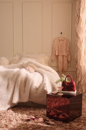 Staycation - Päiväpeite Iconic - Valkoinen - Päiväpeitteet - 145X260 - - Homeroom