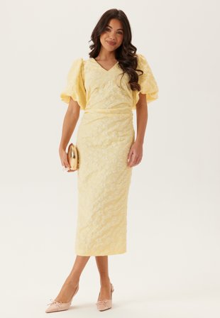 Bubbleroom Occasion - Puff Sleeve Jacquard Midi Dress - Light yellow - Kläder