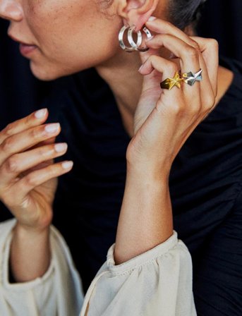 Jane Koenig Chunky Night Magic Hoop - Gold - ONE SIZE