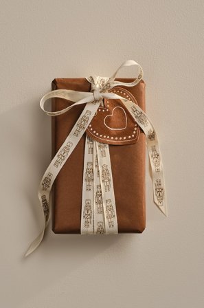 Jotex - Bånd Greige - NUTCRACKER - Kjøp Gavepapir & gavebånd hos Jotex